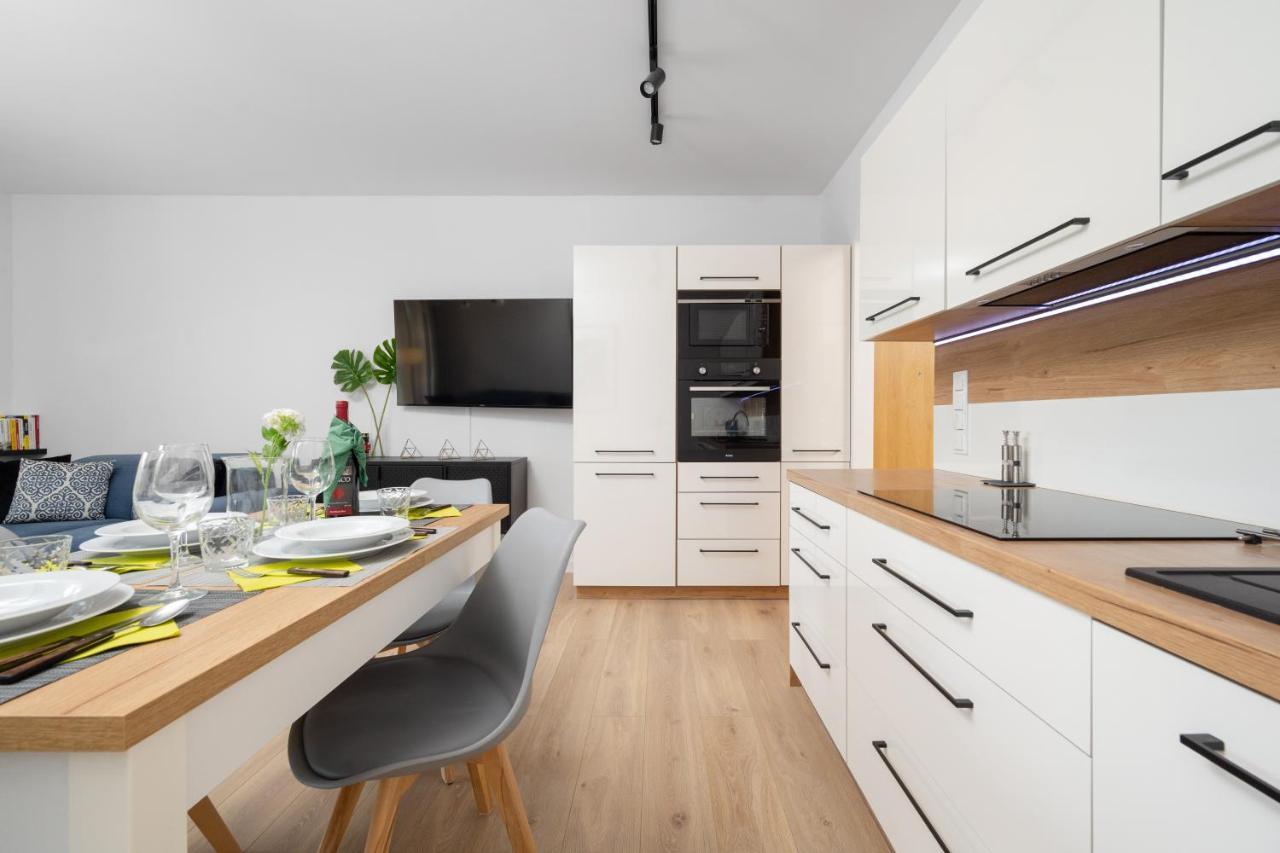 Apartment Miedziana 6 & 18 With Free Garage By Renters Wroclaw