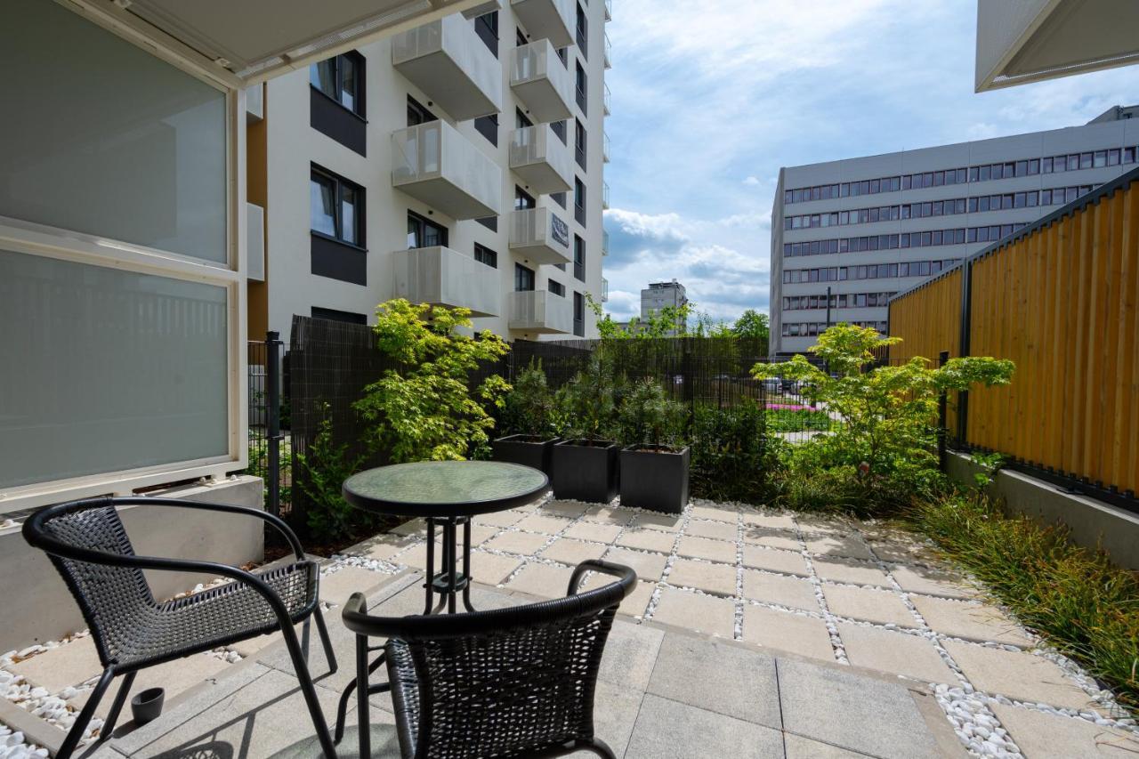 Miedziana 6 & 18 With Free Garage By Renters Apartment Wroclaw