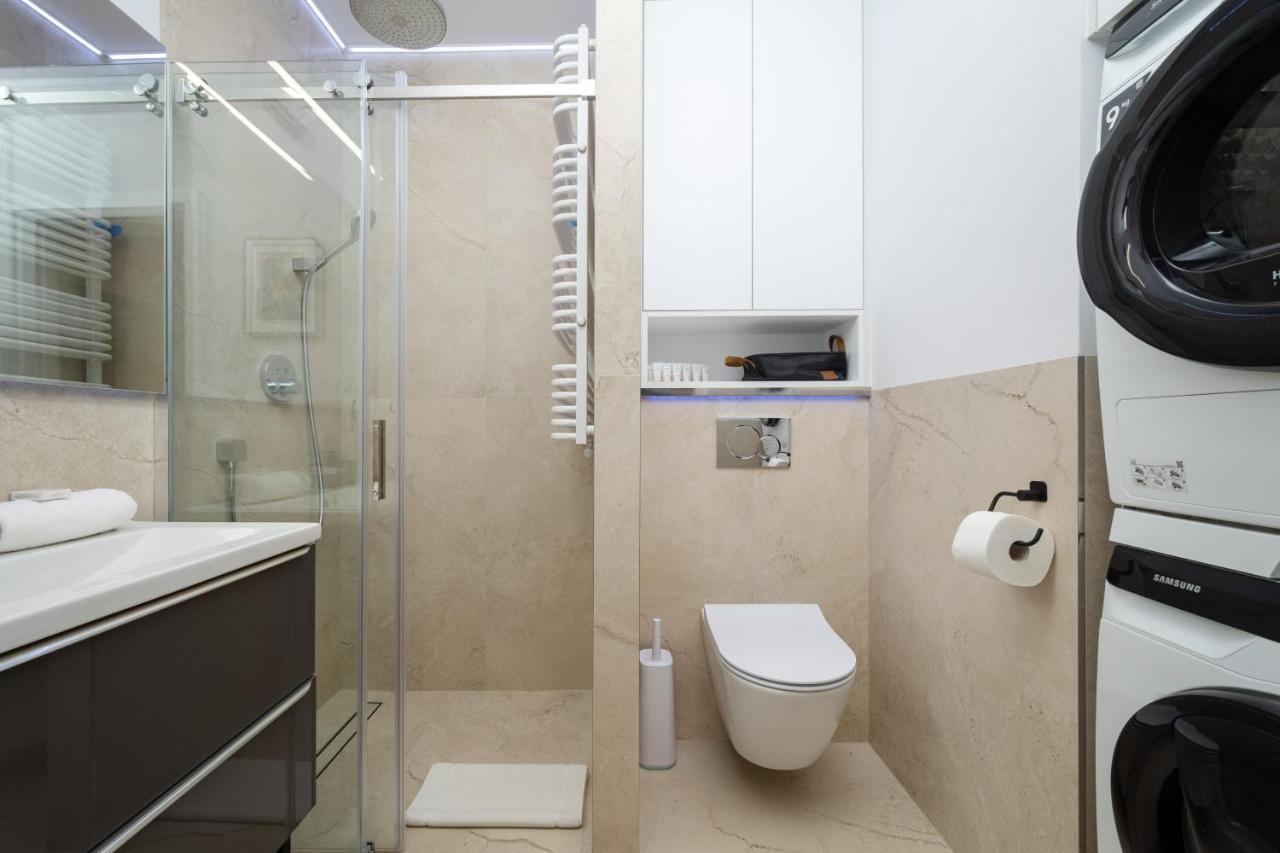 Miedziana 6 & 18 With Free Garage By Renters Apartment *