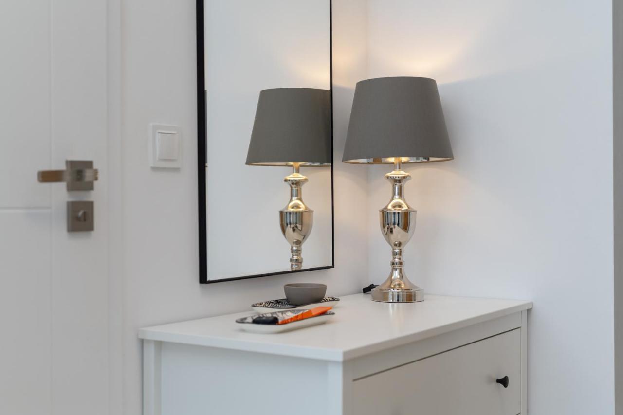 Miedziana 6 & 18 With Free Garage By Renters Apartment