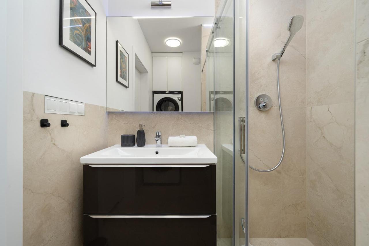 Miedziana 6 & 18 With Free Garage By Renters Apartment *