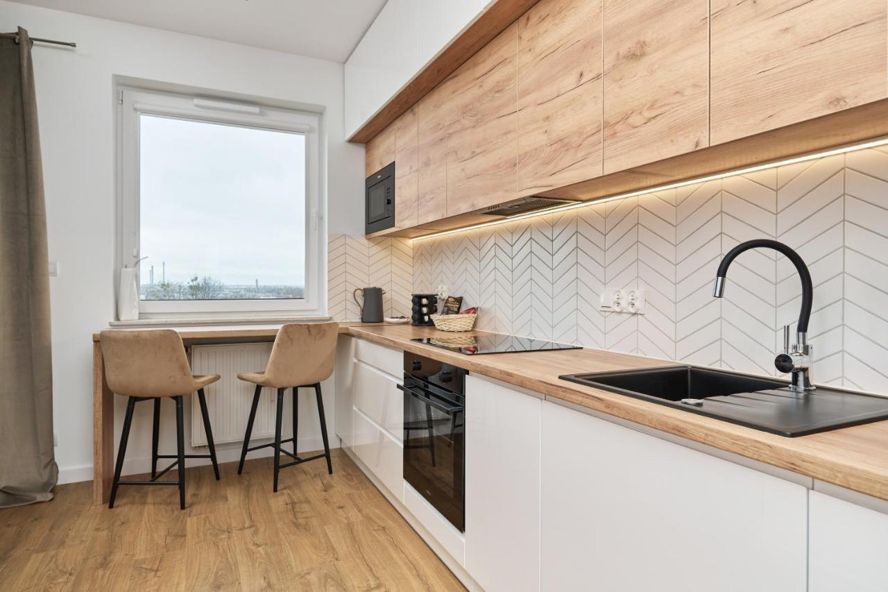 Miedziana 6 & 18 With Free Garage By Renters Apartment