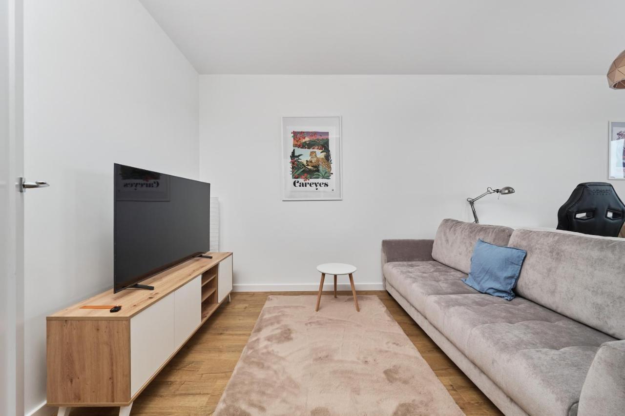 Miedziana 6 & 18 With Free Garage By Renters Apartment